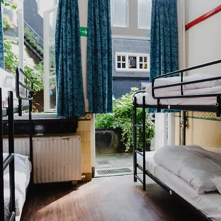 Shelter City Christian Hostal