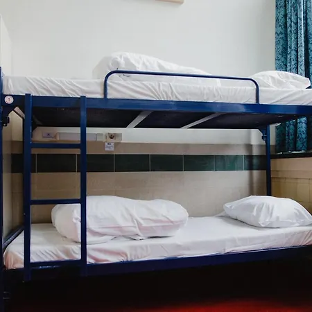 Hostal Shelter City Christian *