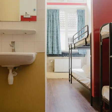 Shelter City Christian Hostel *